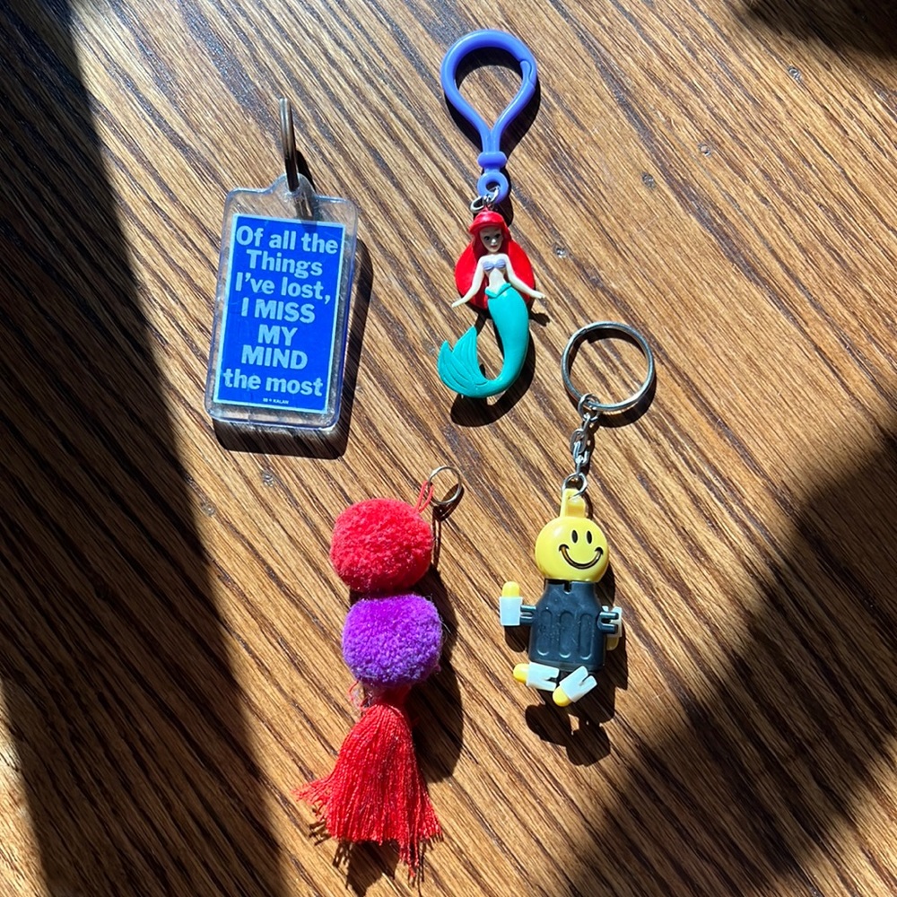 🆑 [4/$20] Bundle of Key Chains Keychains Quote Y2K